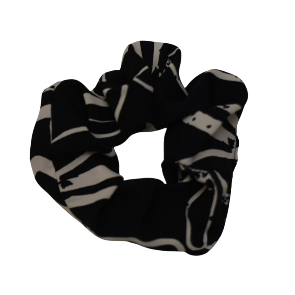 Yaprak Desen Siyah Toka