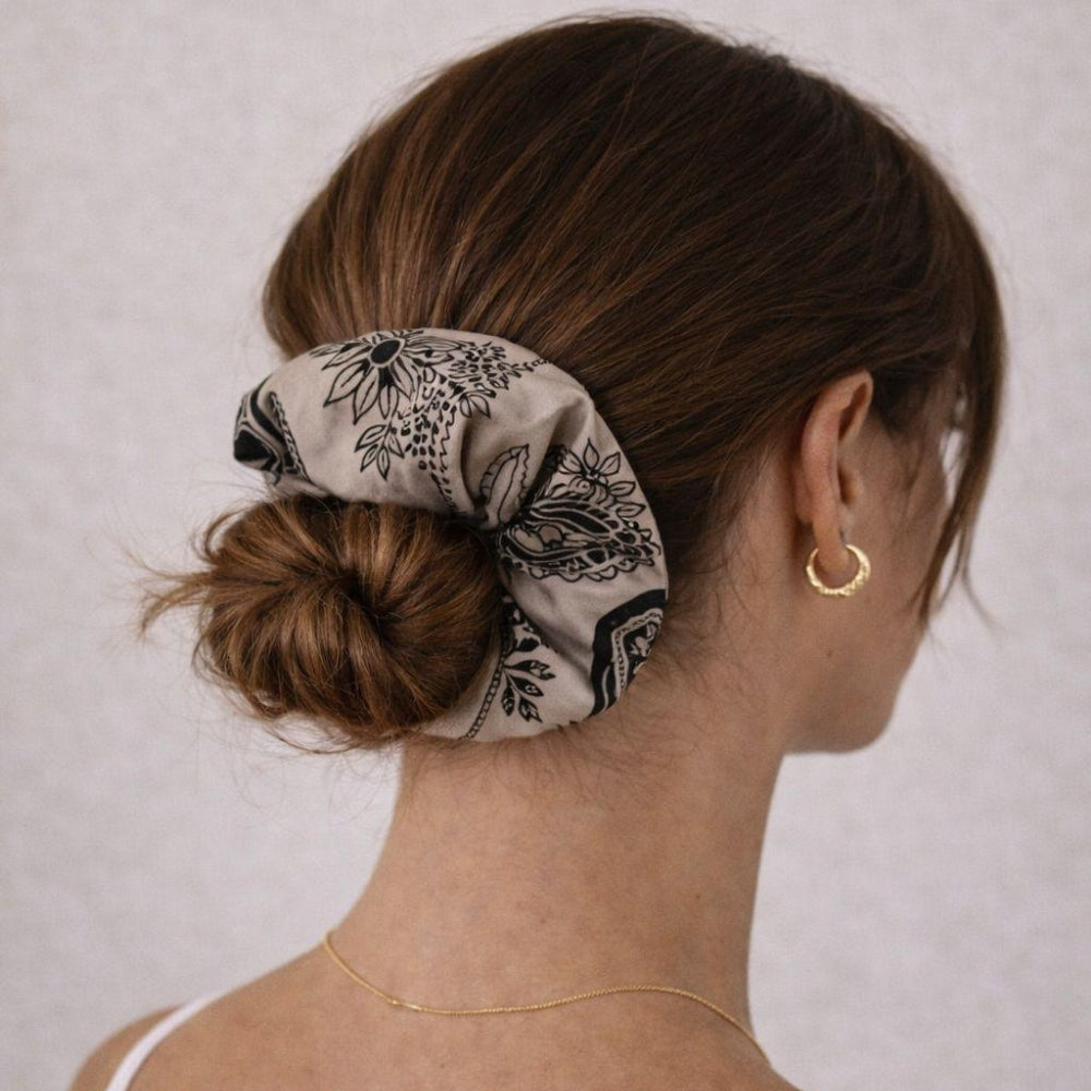 Yaprak Desenli Kahve Toka